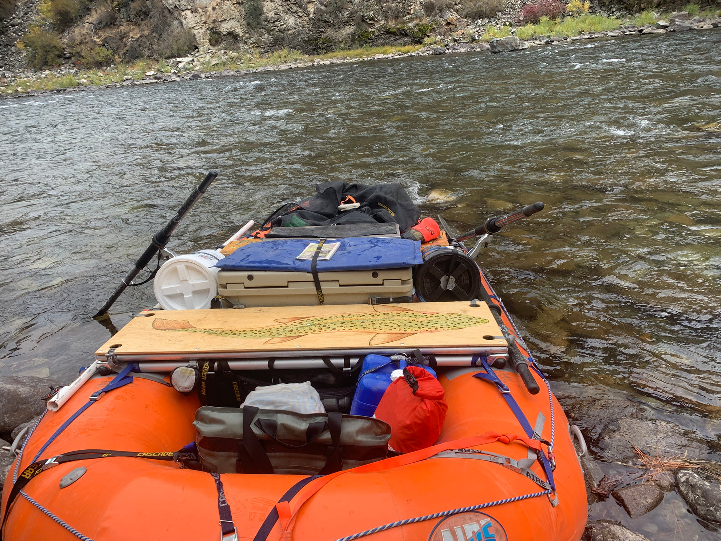 raft with bench seat / table 